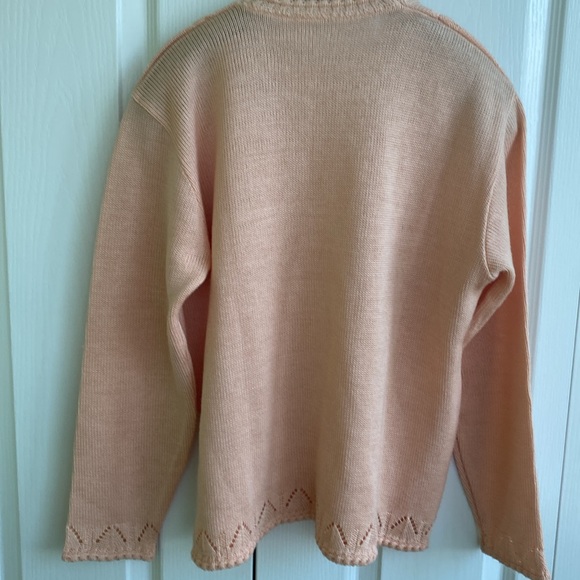 Peach-Colored knitted sweater - Picture 4 of 5